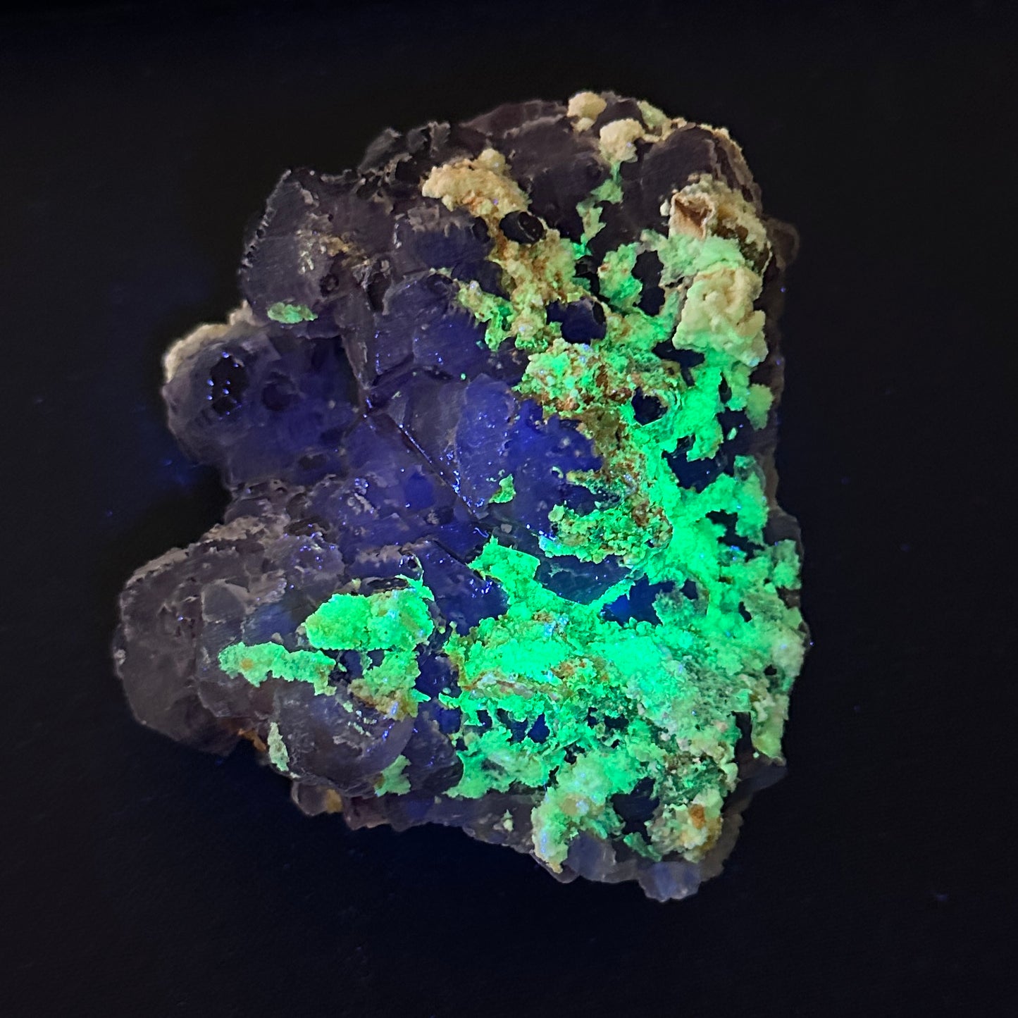 Fluorite and UV Reactive Hyalite Opal from Erongo, Namibia